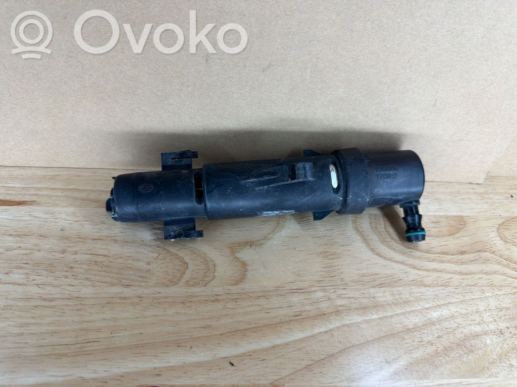 BMW Z4 E85 E86 Headlight washer spray nozzle 