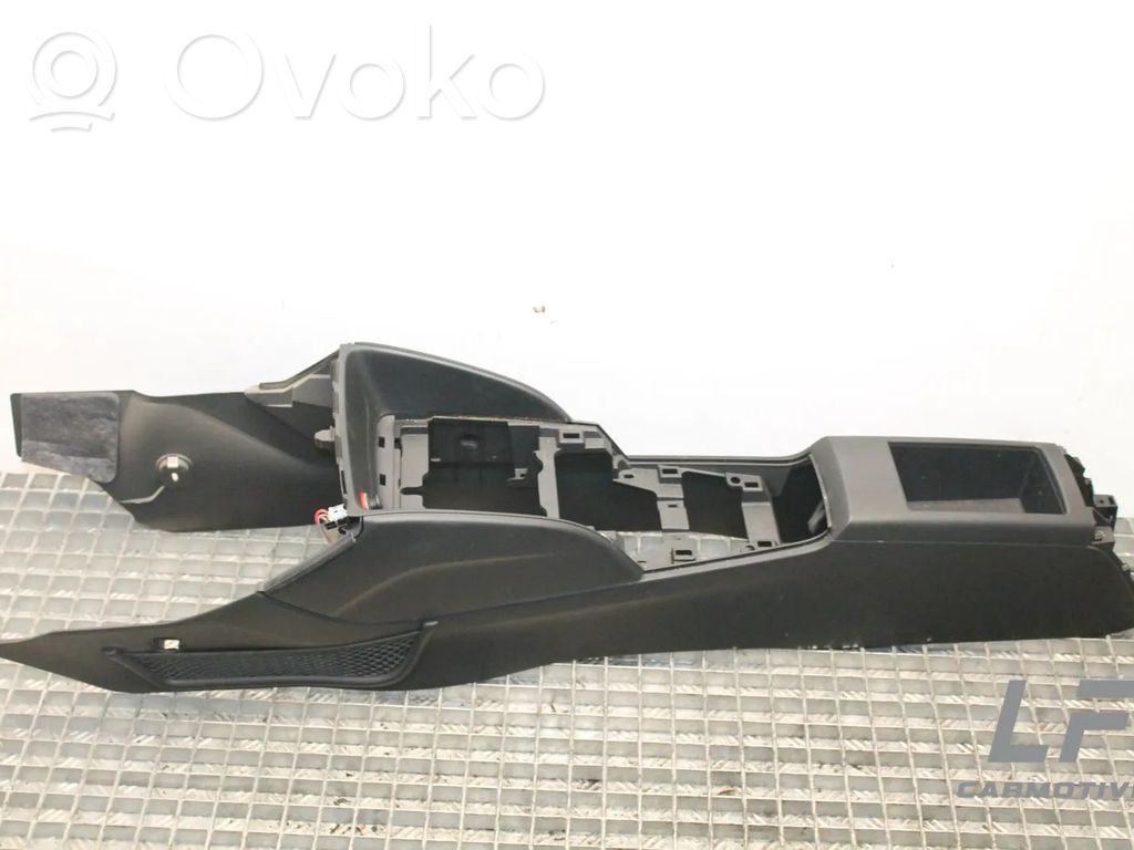 Audi A3 S3 8V Center console 