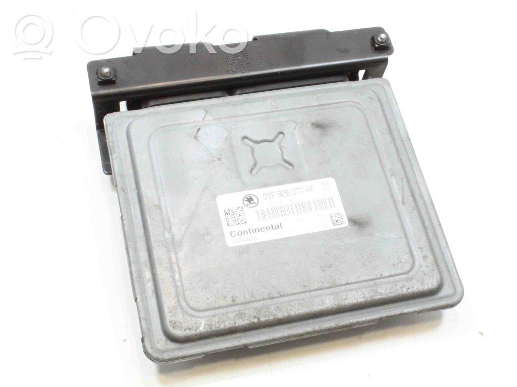 Skoda Roomster (5J) Engine control unit/module 