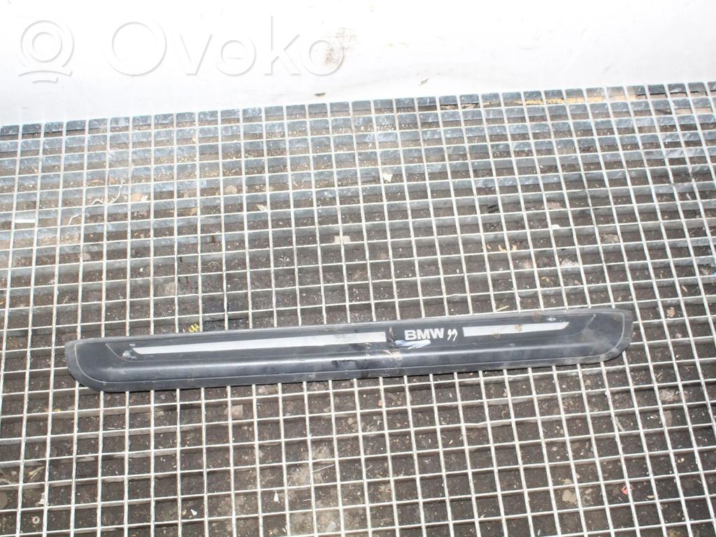 Front sill trim cover   7011075