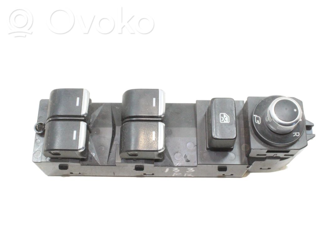 Electric window control switch   GMM766350,5AB129EA03