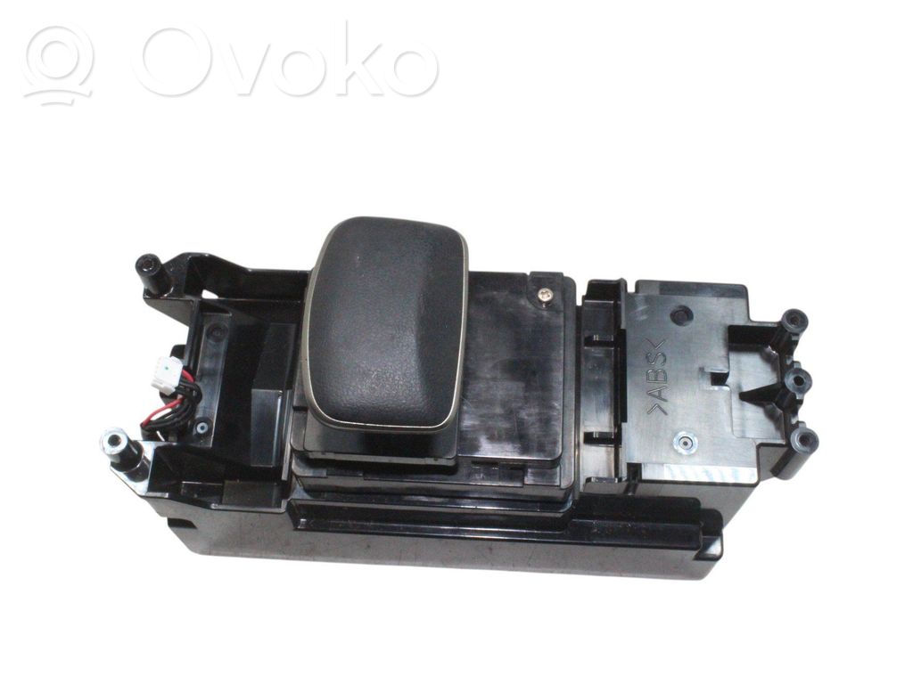 Lexus IS III XE30 Unidad central de control multimedia 