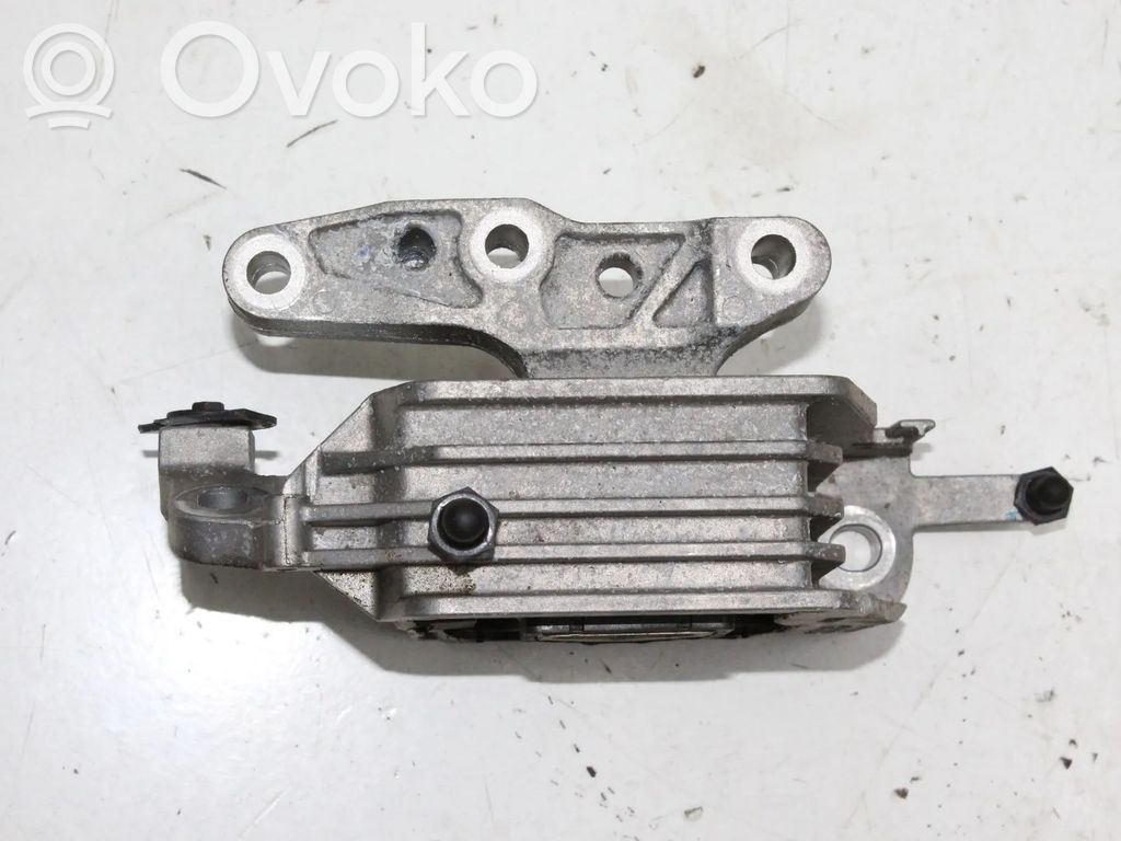 Engine mount bracket   8835572