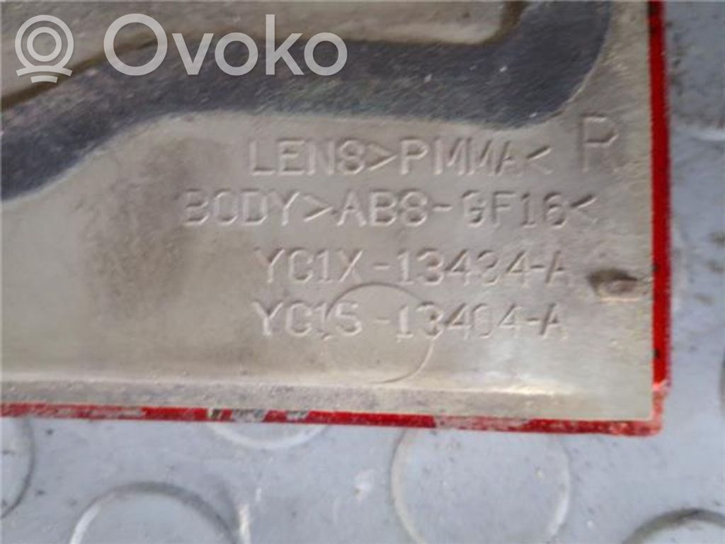 Lámpara de faros/luces traseros   YC1X13434A