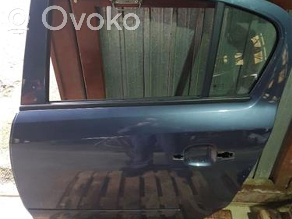 Opel Corsa D Galinės durys 