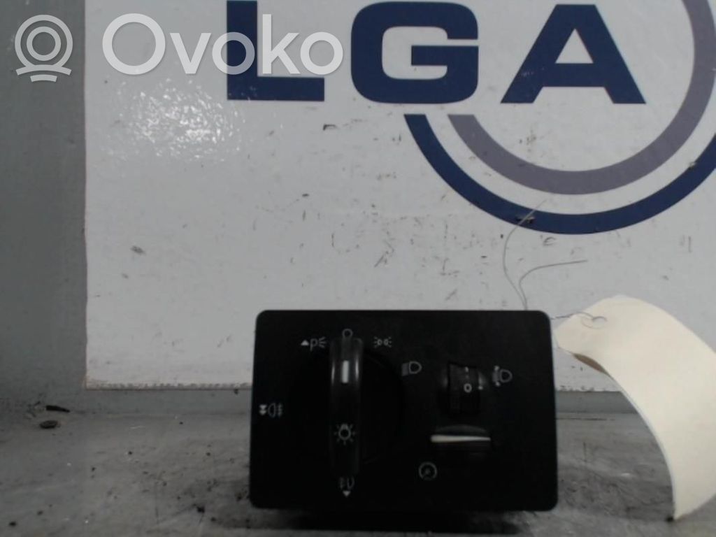 Ford Focus Lukturu slēdzis 