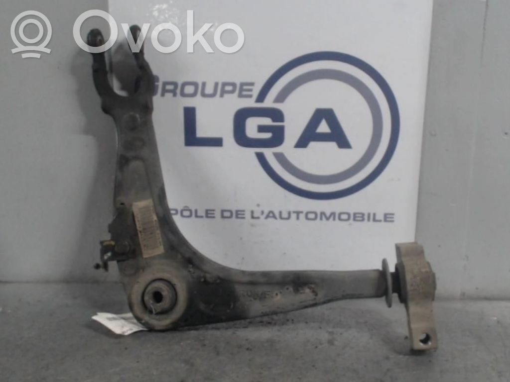 Peugeot 407 Wahacz przedni 