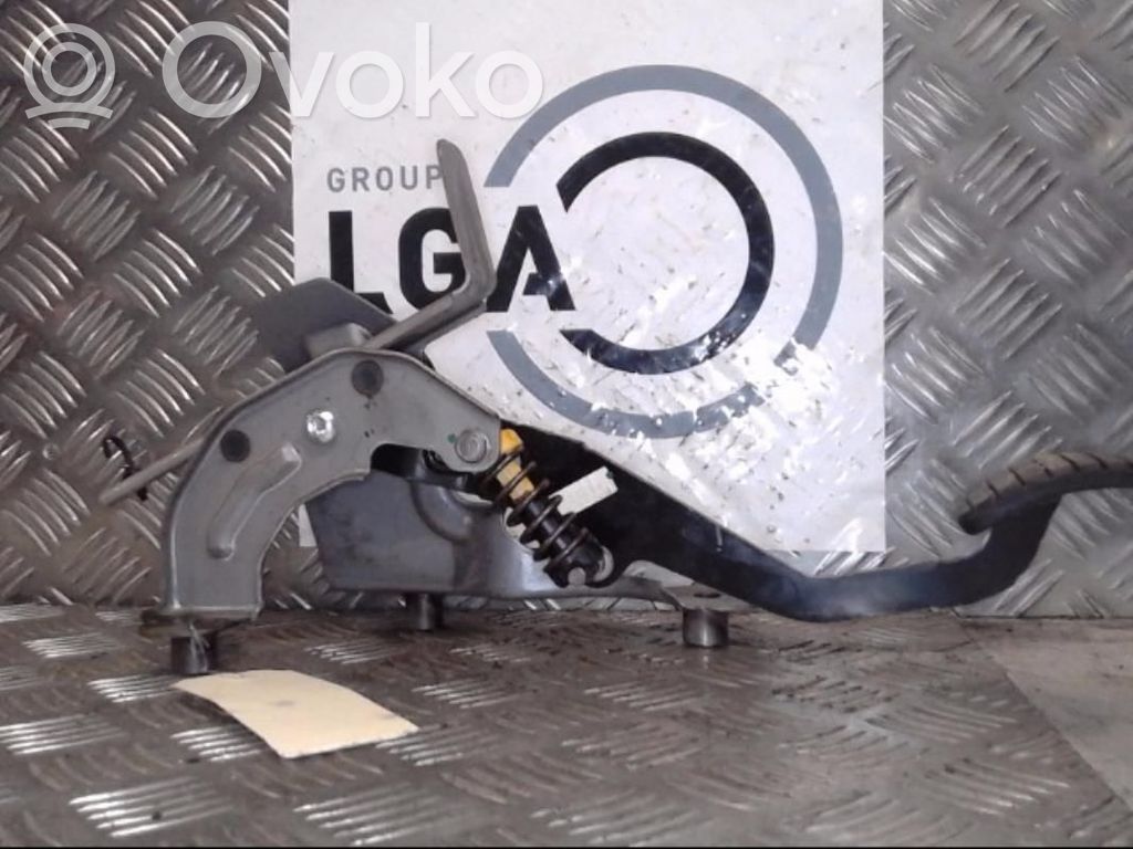 Renault Captur Clutch pedal 