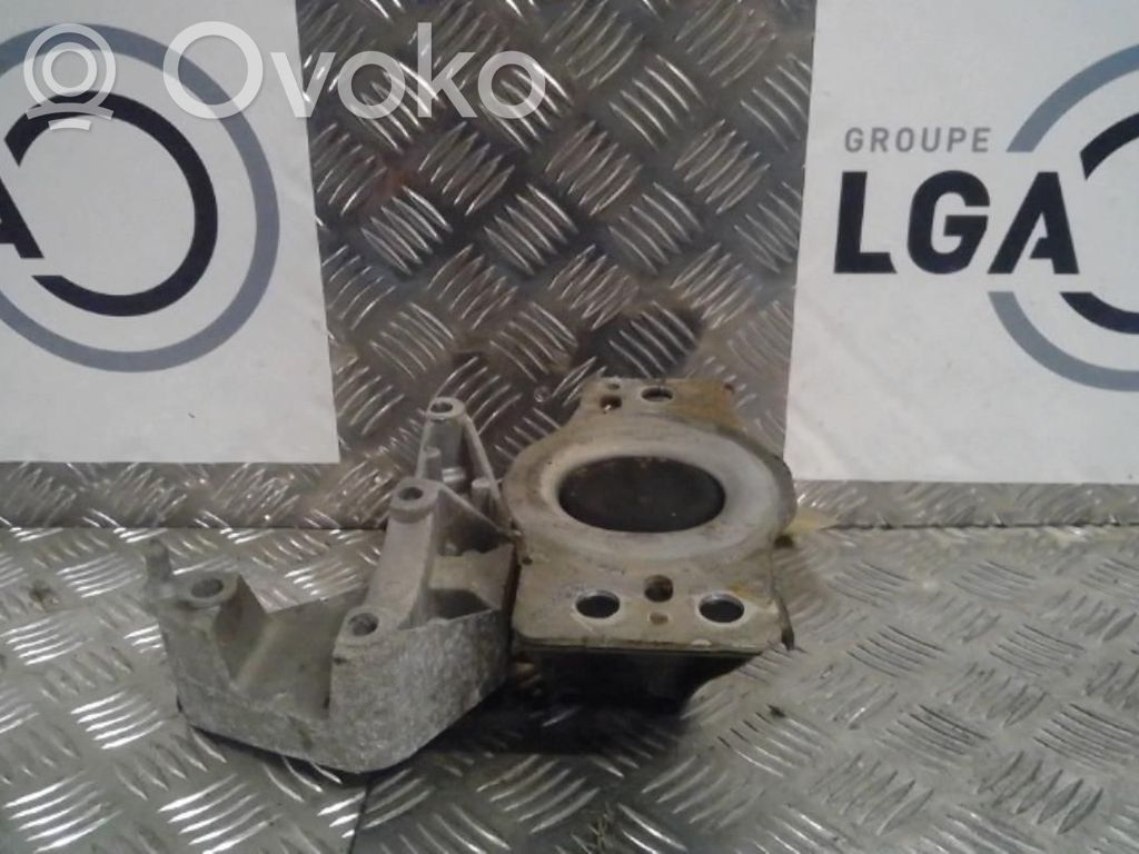 Renault Kangoo II Engine mount bracket 