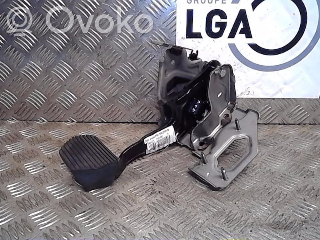 Peugeot 208 I Bremspedal 
