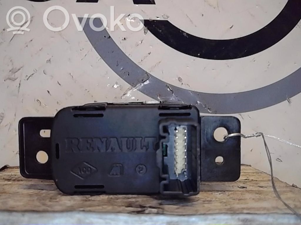 Renault Captur II Hand parking brake switch 