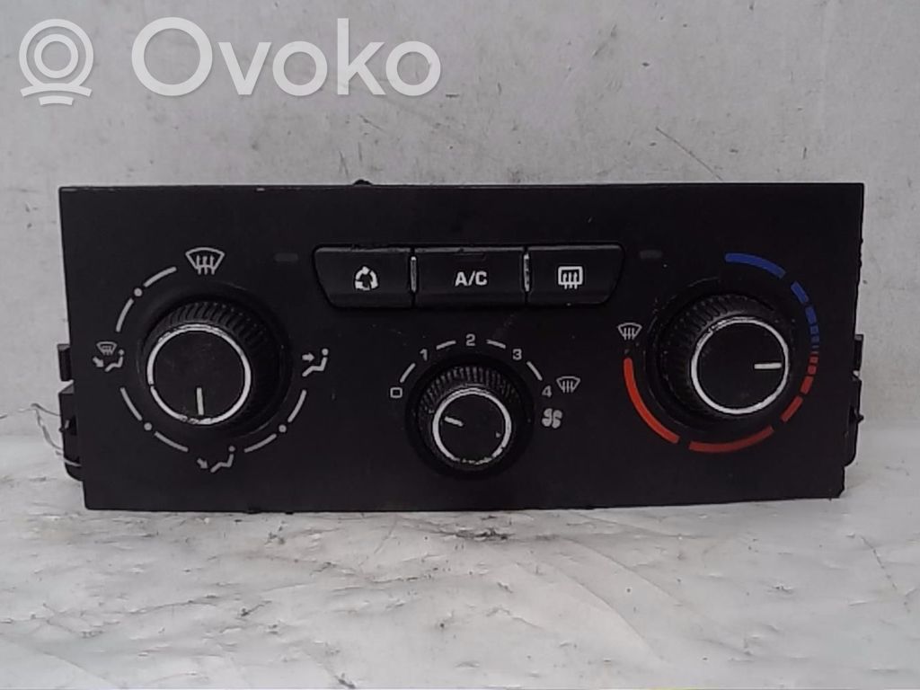 Peugeot 207 Climate control unit 
