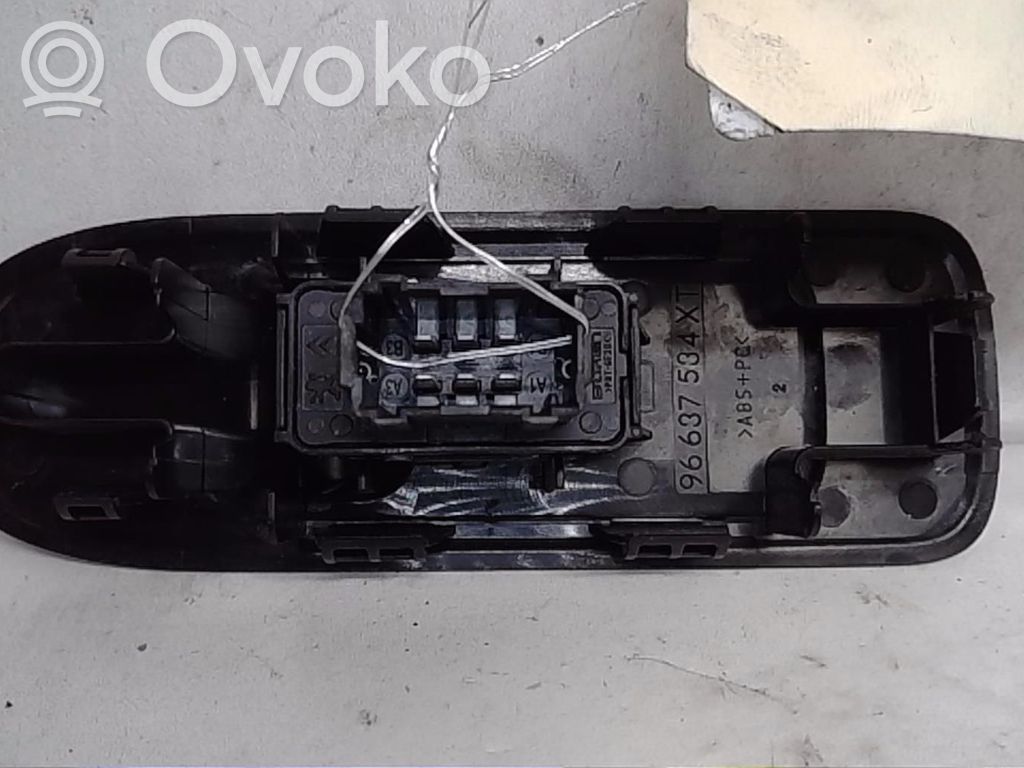 Electric window control switch   6490CH