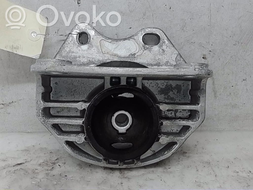 Engine mount bracket   112329338R