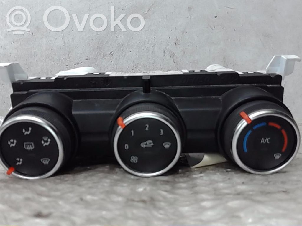 Renault Clio V Climate control unit 