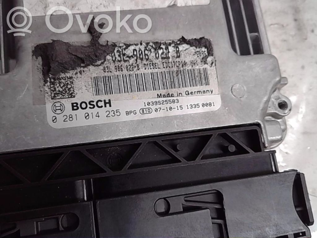 Audi A4 S4 B8 8K Engine control unit/module 