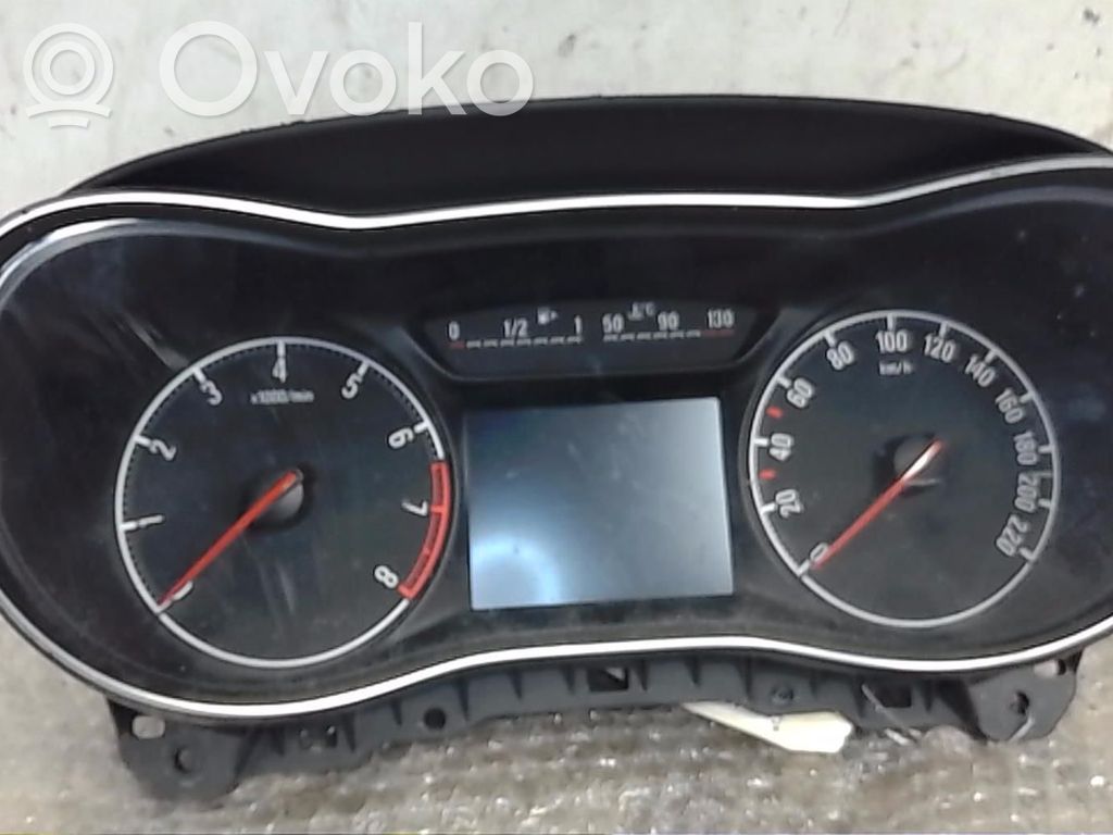 Opel Corsa E Spidometrs (instrumentu panelī) 