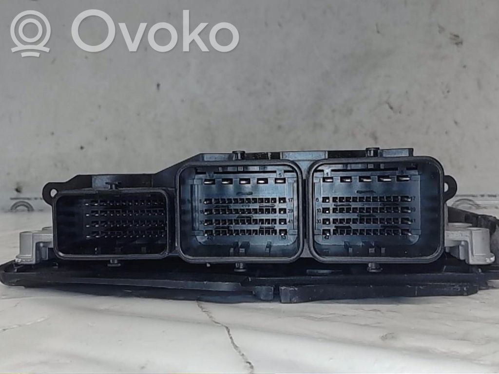 Citroen C3 Picasso Engine control unit/module 