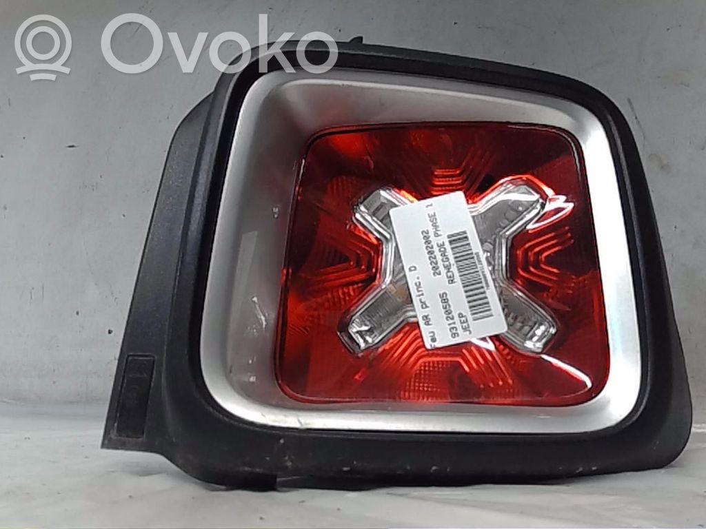 Jeep Renegade Aizmugurējais lukturis virsbūvē 