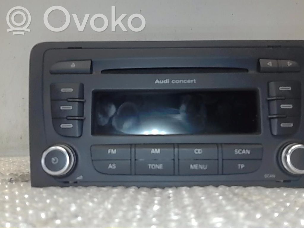 Panel / Radioodtwarzacz CD/DVD/GPS   8P0057186GX