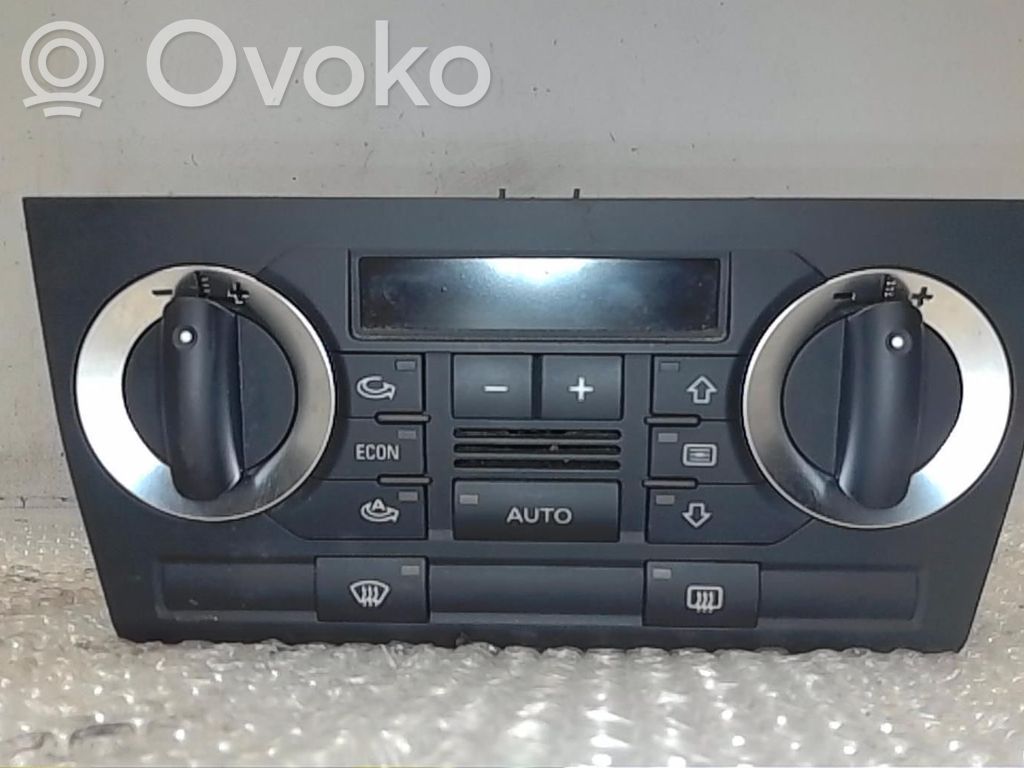 Audi A3 S3 A3 Sportback 8P Panel klimatyzacji 