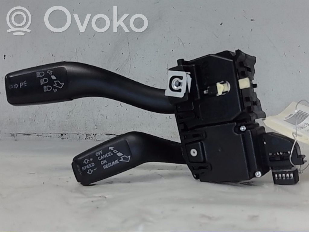 Audi A3 S3 8P Palanca de intermitentes 