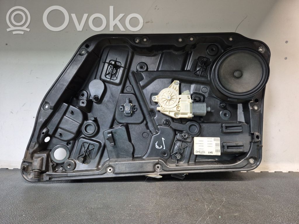 Mercedes-Benz A W176 Elektryczny podnośnik szyby drzwi przednich 