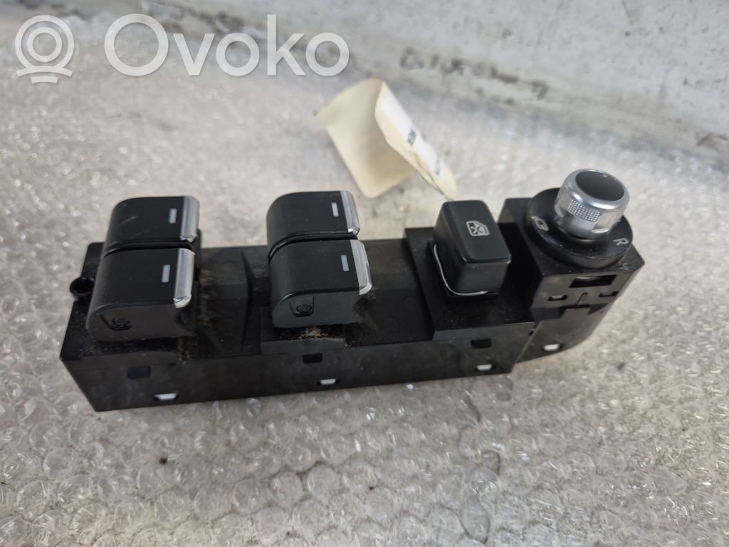Mazda 6 Electric window control switch 