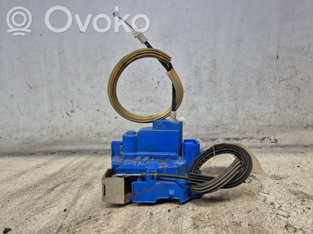 Fiat 500L Zamek drzwi tylnych 