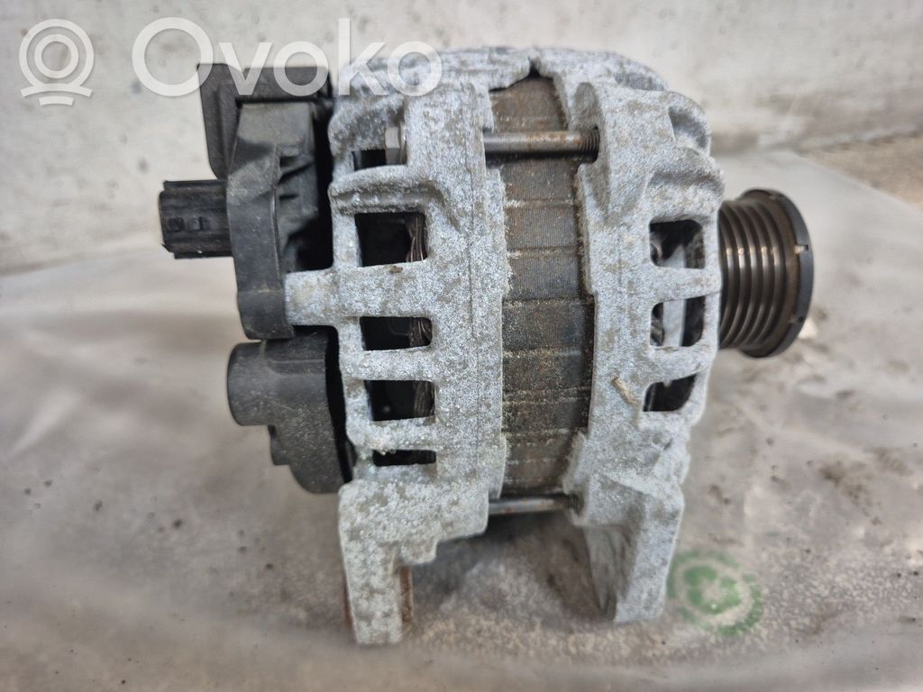 Renault Clio IV Ģenerators 