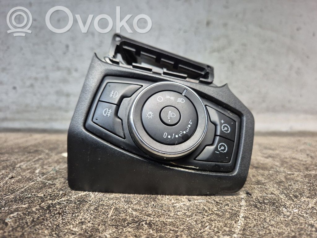 Ford Focus Light switch 