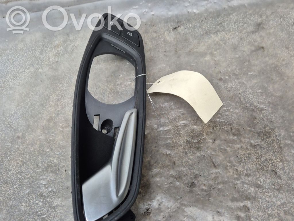 Audi A1 Front door interior handle 