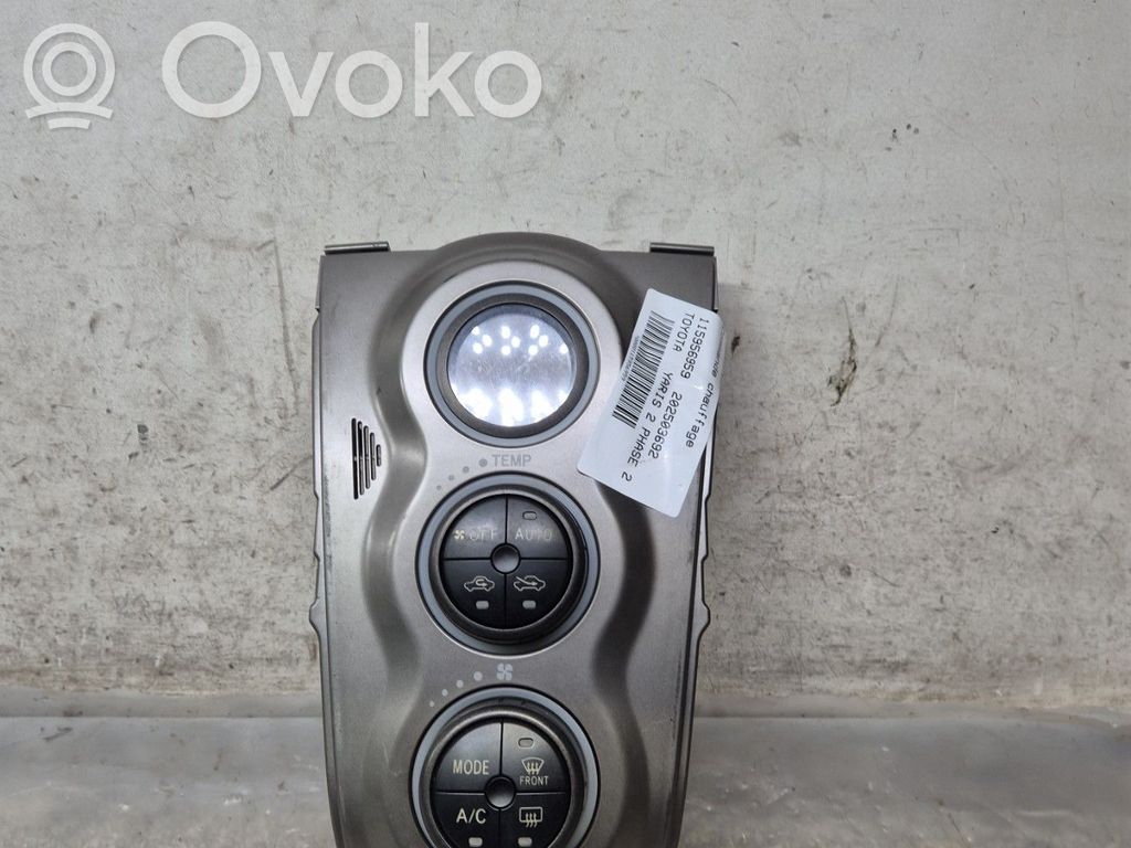 Toyota Yaris Panel klimatyzacji 