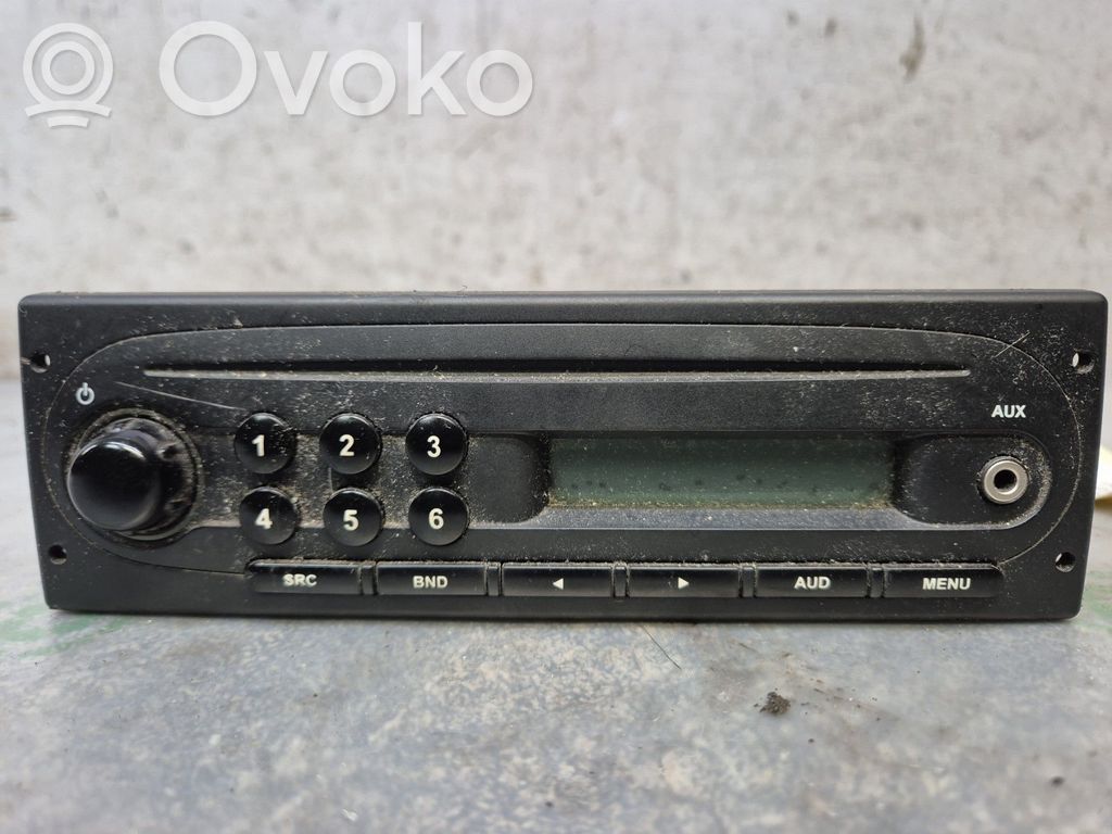 Renault Kangoo II Panel / Radioodtwarzacz CD/DVD/GPS