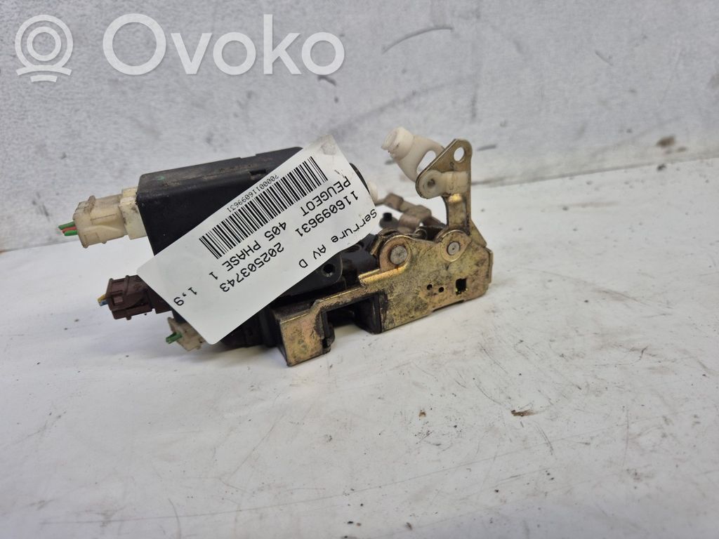 Peugeot 405 Priekinė durų spyna 