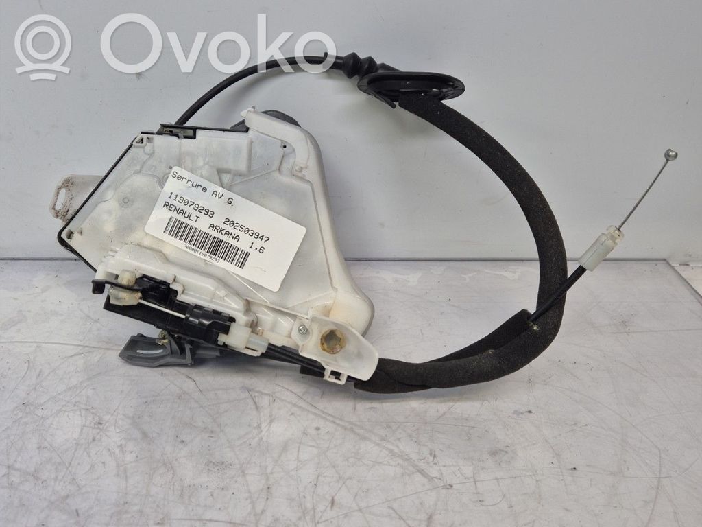 Renault Arkana Front door lock 