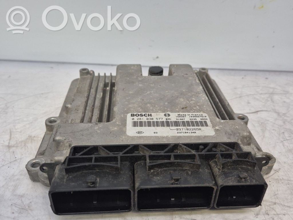 Renault Master III Engine control unit/module 