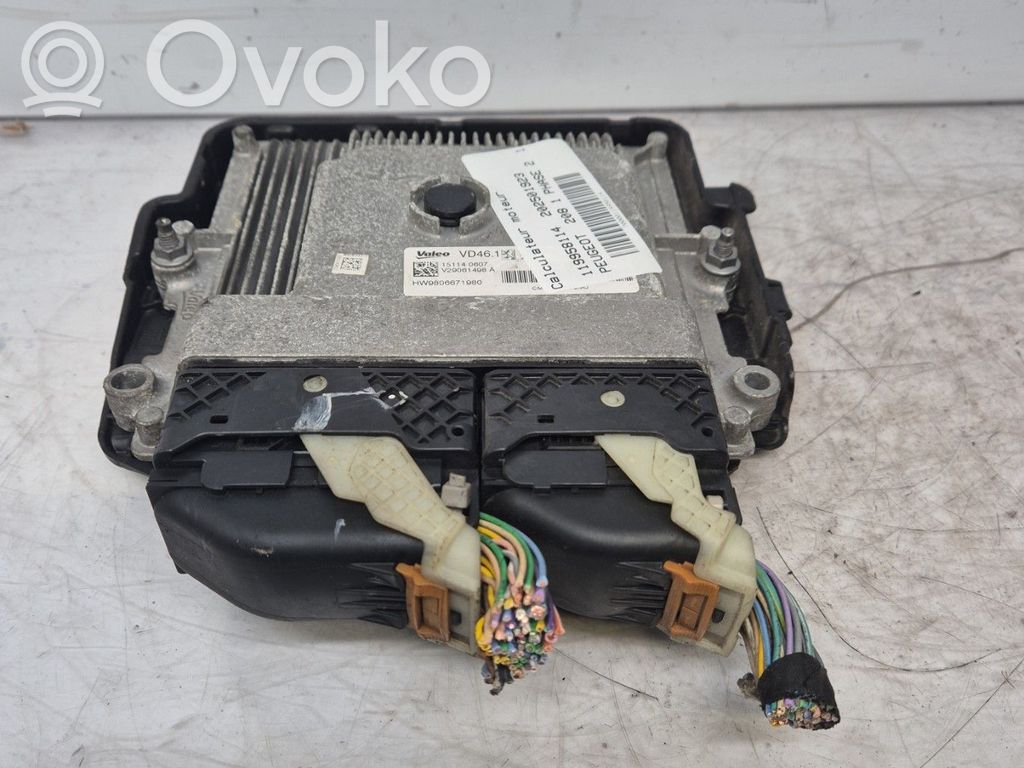 Peugeot 208 I Engine control unit/module 