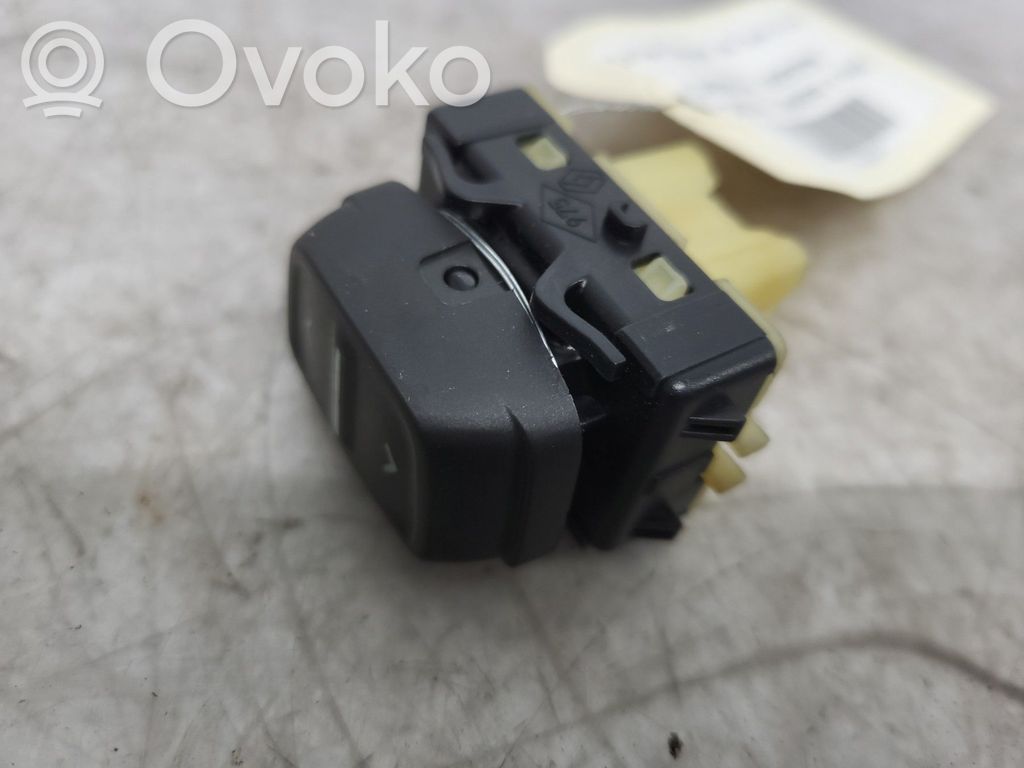 Dacia Sandero Interrupteur commade lève-vitre