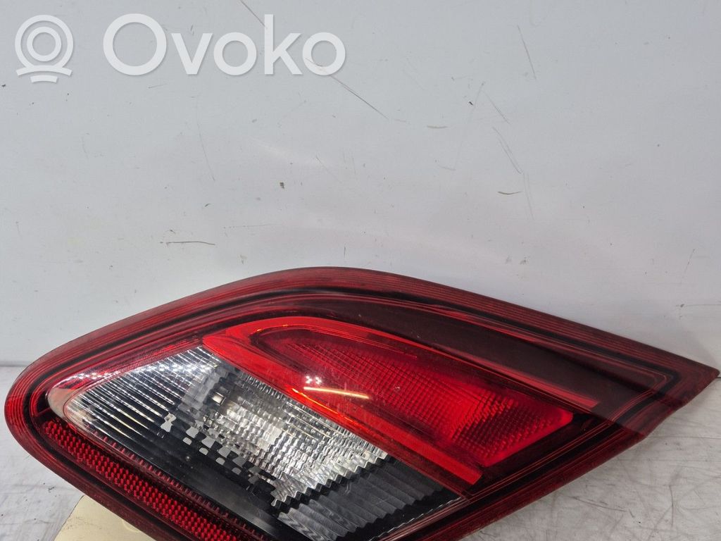 Opel Corsa E Luci posteriori del portellone del bagagliaio 