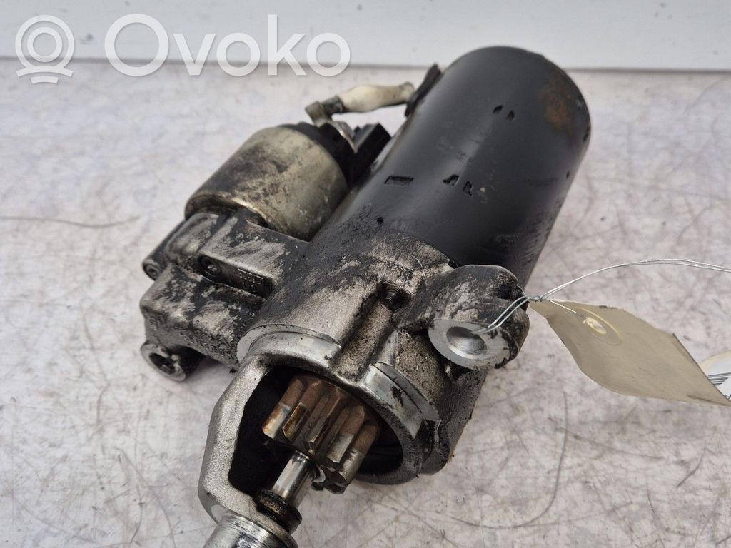 Motor de arranque   059911021M