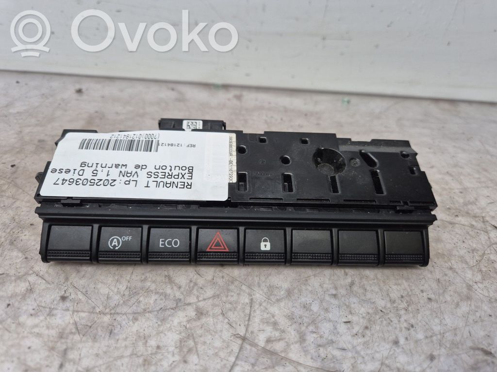 Hazard light switch   283E86009R