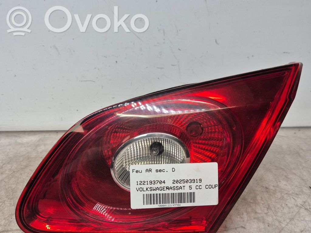 Volkswagen PASSAT CC Luci posteriori del portellone del bagagliaio 