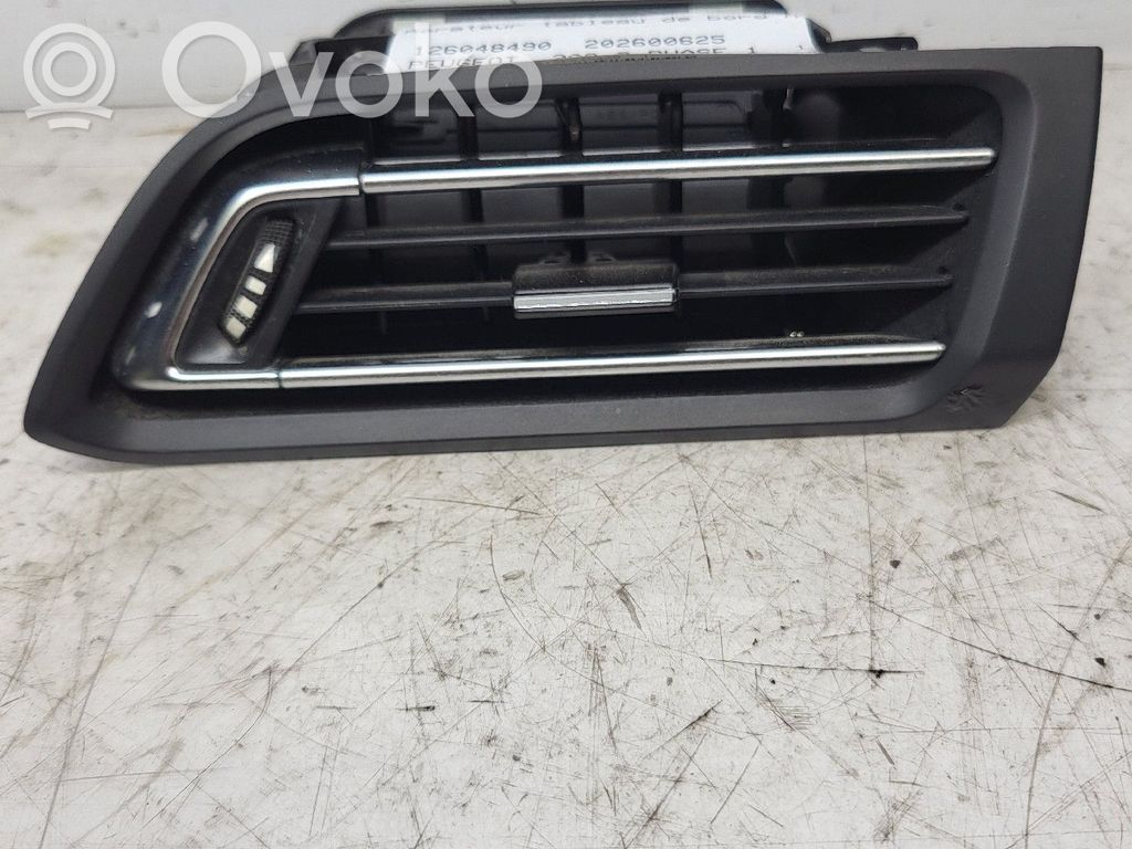 Peugeot 308 Copertura griglia di ventilazione laterale cruscotto