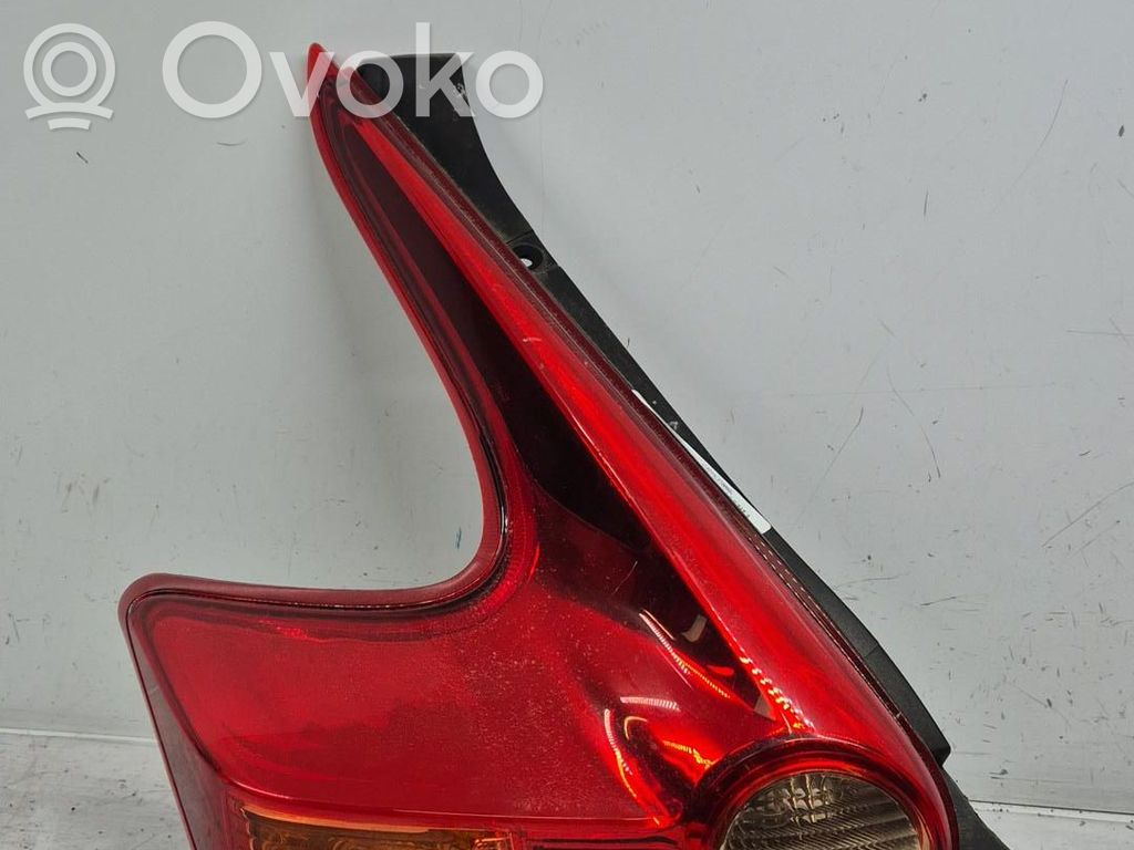 Nissan Juke I F15 Luci posteriori 