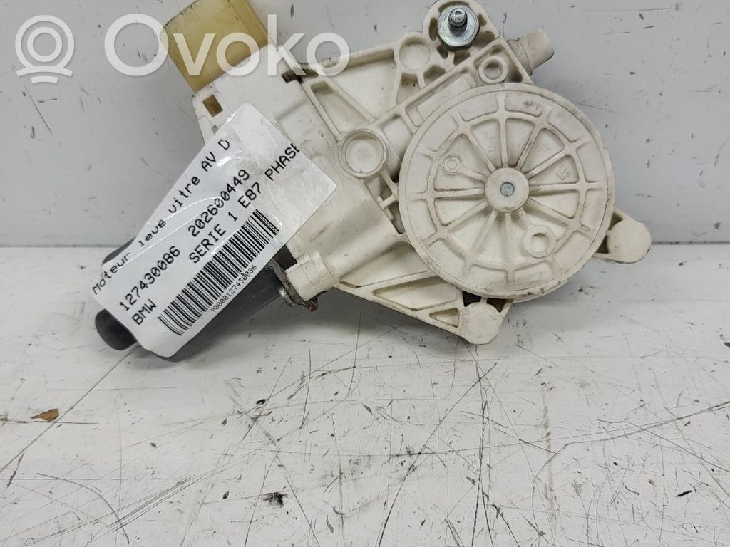 Motor del regulador de la ventanilla de la puerta delantera   67626927028