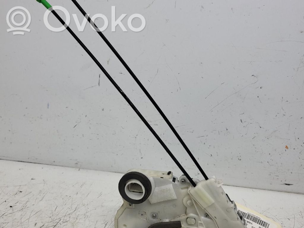 Toyota Yaris Etuoven lukko 
