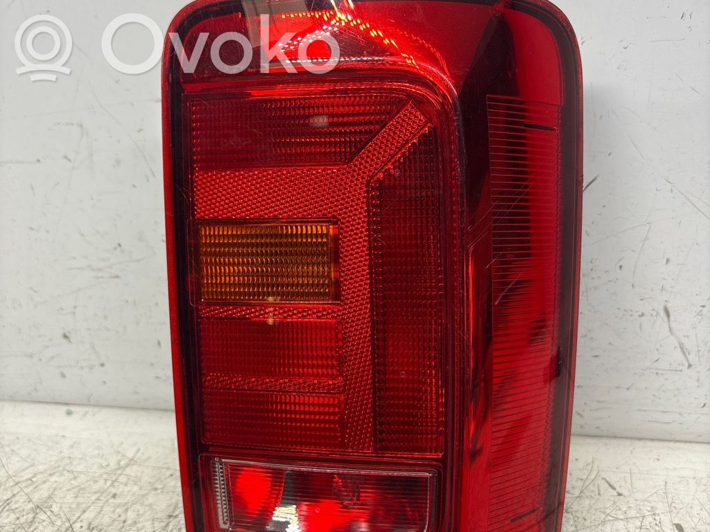 Volkswagen Caddy Luci posteriori 