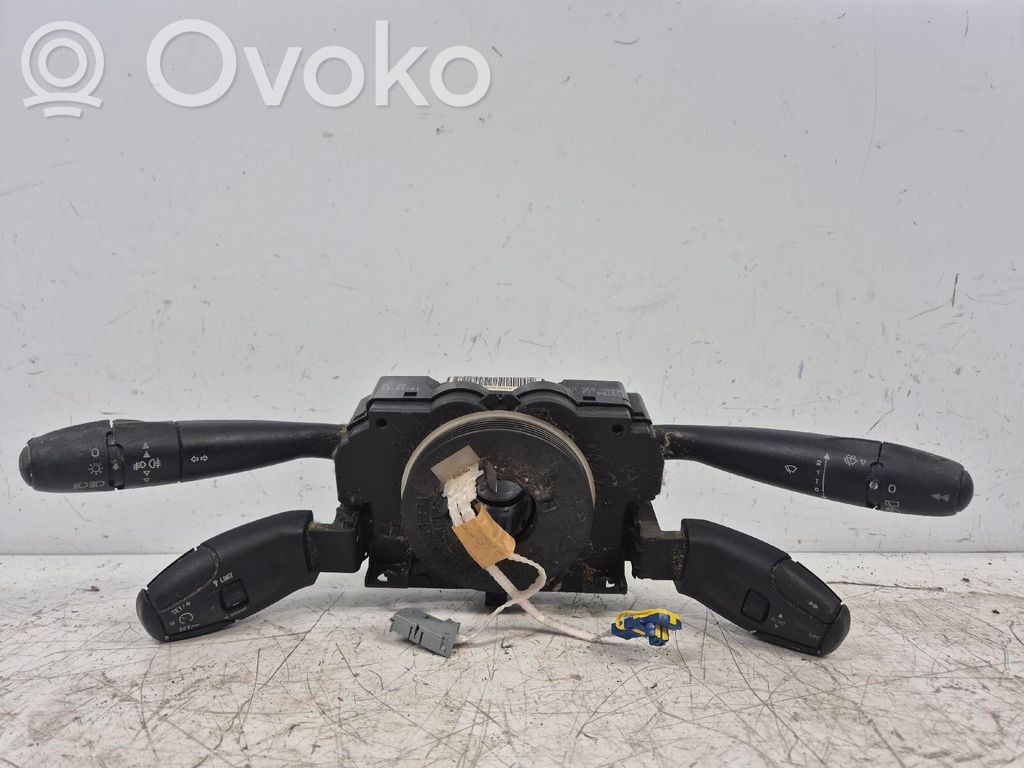 Peugeot 206+ Commodo, commande essuie-glace/phare