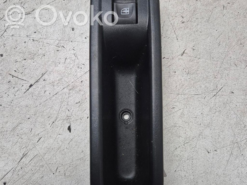 Renault Twingo III Przyciski szyb 